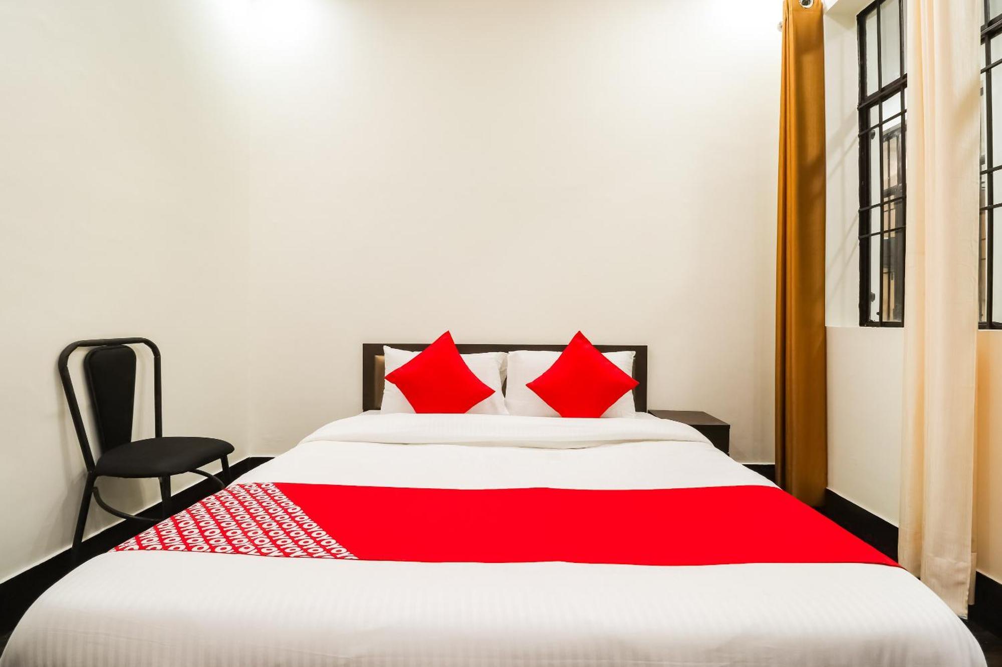 Oyo Pacifica Near Phoenix United Lucknow