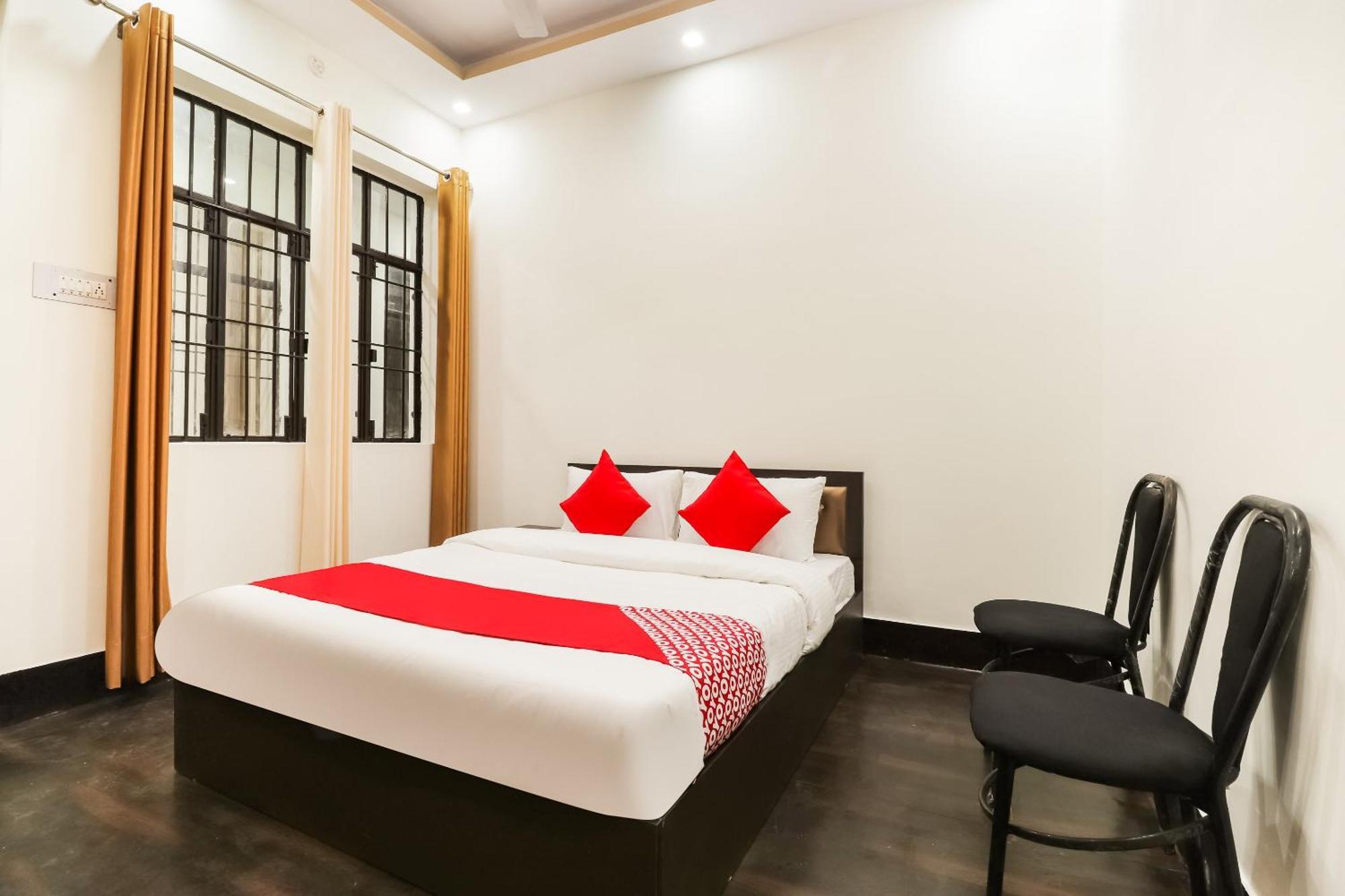 Hotel Oyo Pacifica Near Phoenix United Lucknow